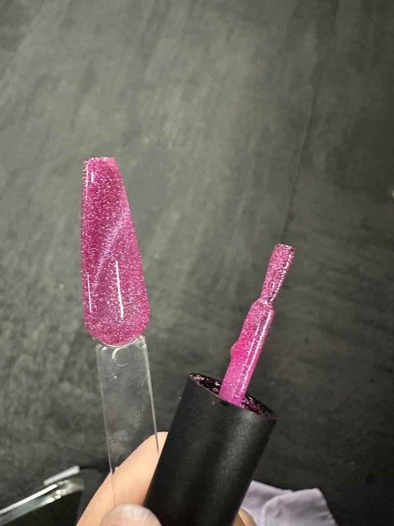 Reflective Cat Eye Gel Polish Shade : Pink